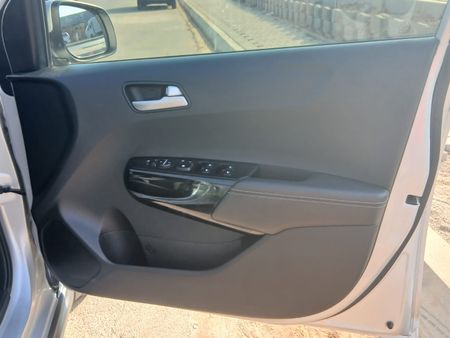 2023-Kia-Picanto-12-X-Line_11