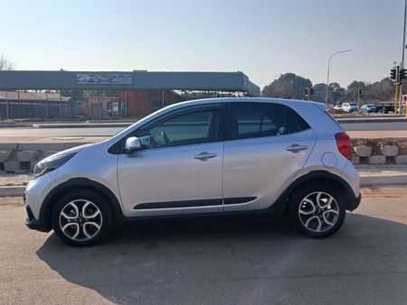 2023-Kia-Picanto-12-X-Line_3
