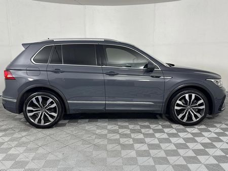 2022-Volkswagen-Tiguan-20-TSI-R-Line-4Motion-DSG-Auto-162kW_16