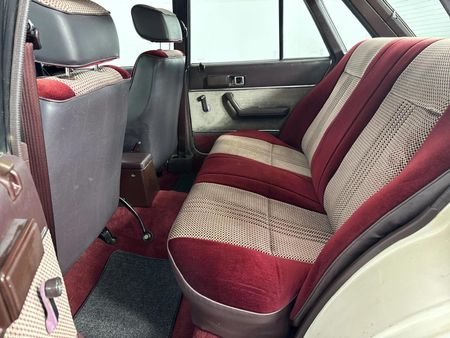 1984-Toyota-Cressida-GLX_3
