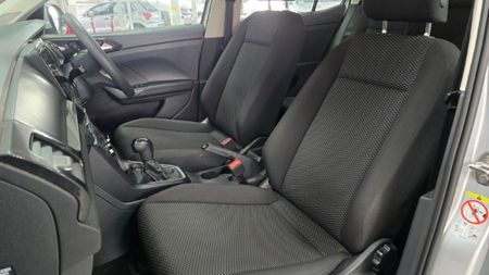 2025-Volkswagen-T-Cross-10-TSI-Auto_10