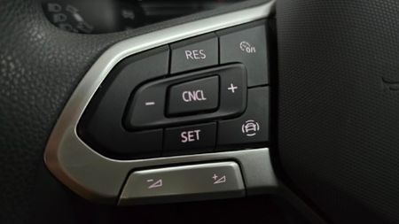 2025-Volkswagen-T-Cross-10-TSI-Auto_15