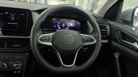 2025-Volkswagen-T-Cross-10-TSI-Auto_17
