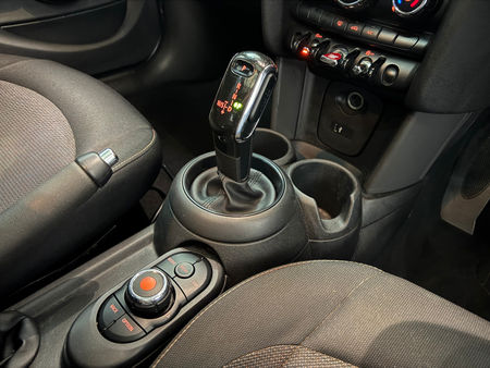2019-MINI-Hatch-Cooper-Auto_8