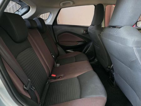 2025-Toyota-Starlet-Cross-15XS_15