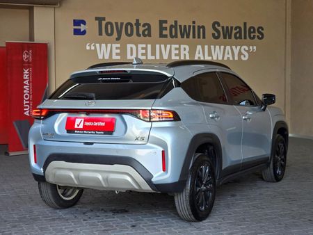 2025-Toyota-Starlet-Cross-15XS_5