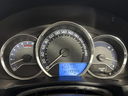 2014-Toyota-Corolla-16-Prestige_2