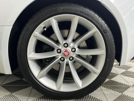 2017-Jaguar-F-Type-S-30-V6-Coupe-Auto_4