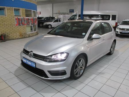 2017-Volkswagen-Golf-VII-14-TSI-Comfortline-R-Line-Auto_0