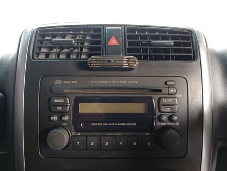 2015-Suzuki-Jimny-13-Auto_21