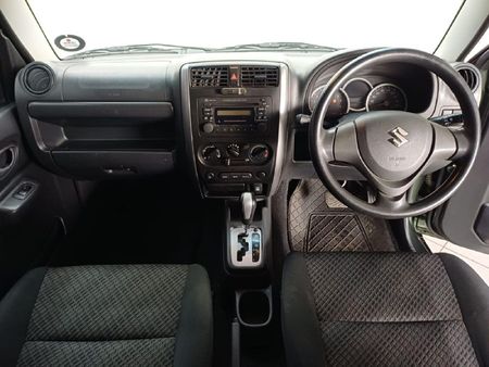 2015-Suzuki-Jimny-13-Auto_22