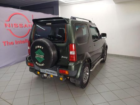 2015-Suzuki-Jimny-13-Auto_8