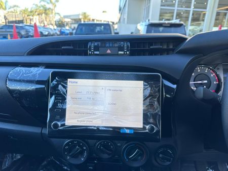 2026-Toyota-Hilux-24-GD-6-Raider-4x4-Single-Cab_9