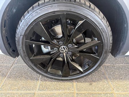 2026-Volkswagen-T-Roc-20-TSI-4M-R-Line-Auto_9