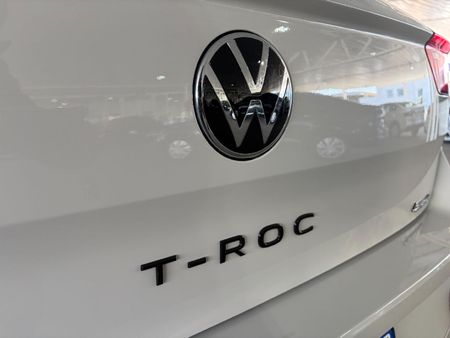 2026-Volkswagen-T-Roc-20-TSI-4M-R-Line-Auto_7