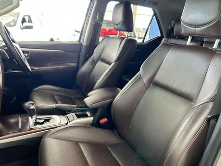 2017-Toyota-Fortuner-28-GD-6-4x4-Auto_11