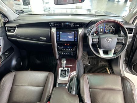 2017-Toyota-Fortuner-28-GD-6-4x4-Auto_17