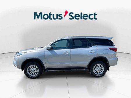 2017-Toyota-Fortuner-28-GD-6-4x4-Auto_3