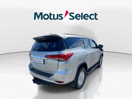 2017-Toyota-Fortuner-28-GD-6-4x4-Auto_6