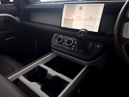2025-Land-Rover-Defender-110-D350-X-Dynamic-HSE_14