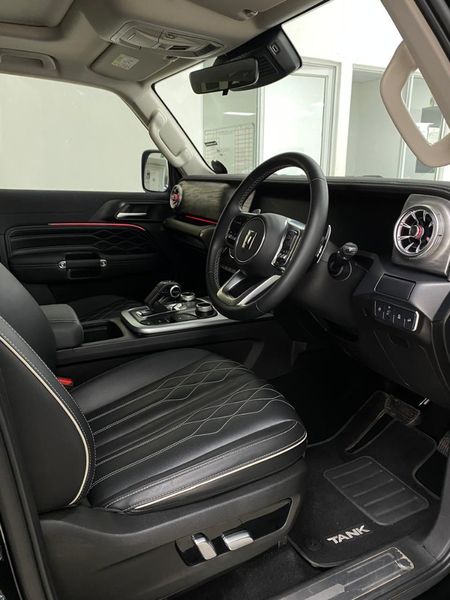 2024-GWM-Tank-300-20T-Super-Luxury-4x4_10