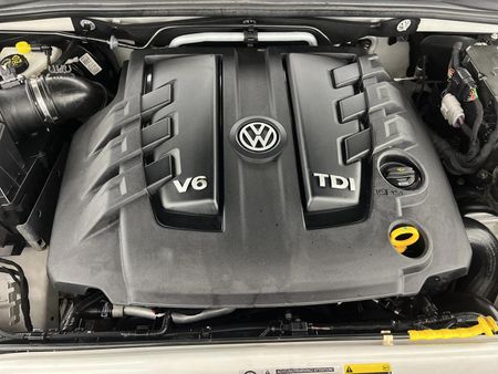 2017-Volkswagen-Amarok-30-TDI-Highline-4Motion-Auto-Double-Cab_14