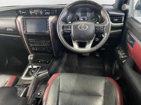 2024-Toyota-Fortuner-28-GD-6-4x4-Auto_16