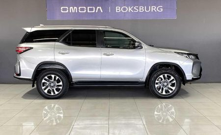 2024-Toyota-Fortuner-28-GD-6-4x4-Auto_3