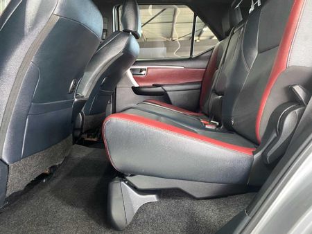2024-Toyota-Fortuner-28-GD-6-4x4-Auto_8