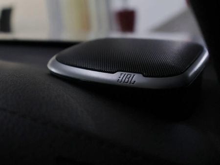 2024-Toyota-Hilux-28-GD-6-Raised-Body-Legend-RS-4x4-Auto-Double-Cab_15