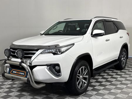 2018-Toyota-Fortuner-28-GD-6-Raised-Body-Auto_0