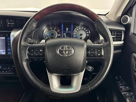 2018-Toyota-Fortuner-28-GD-6-Raised-Body-Auto_12