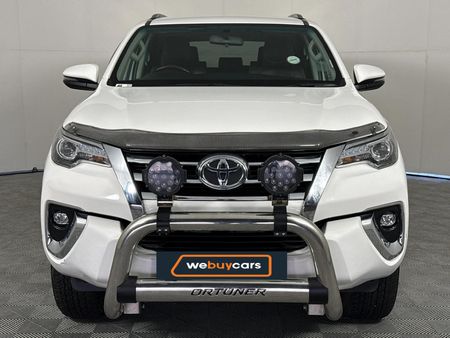 2018-Toyota-Fortuner-28-GD-6-Raised-Body-Auto_15