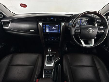 2018-Toyota-Fortuner-28-GD-6-Raised-Body-Auto_1