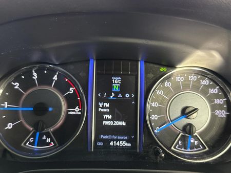 2018-Toyota-Fortuner-28-GD-6-Raised-Body-Auto_2