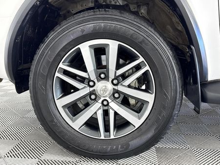 2018-Toyota-Fortuner-28-GD-6-Raised-Body-Auto_4