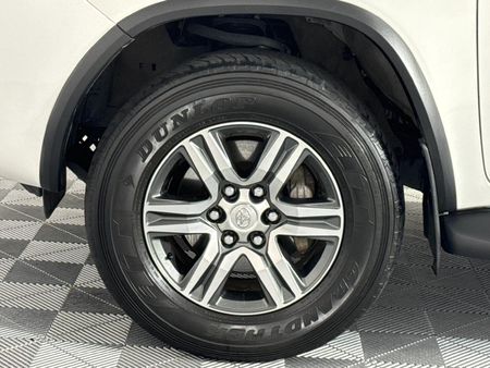 2022-Toyota-Fortuner-24-GD-6-Raised-Body-Auto_4