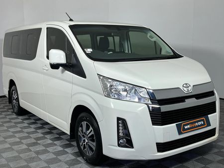 2022-Toyota-Quantum-28-GL-11-seat_17
