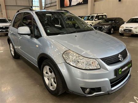 2011-Suzuki-SX4-20_0