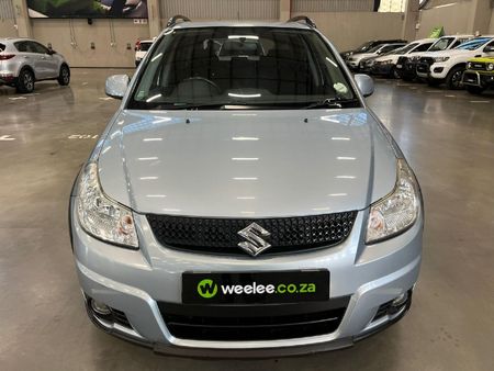 2011-Suzuki-SX4-20_7
