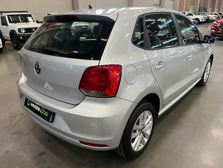 2024-Volkswagen-Polo-Vivo-16-Comfortline-Auto-5-dr_2