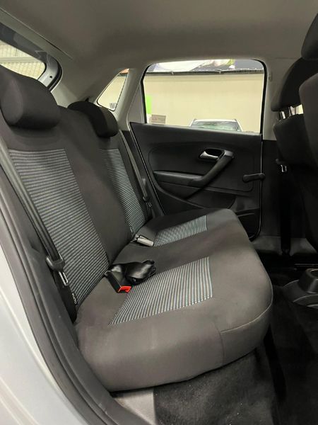 2024-Volkswagen-Polo-Vivo-16-Comfortline-Auto-5-dr_11