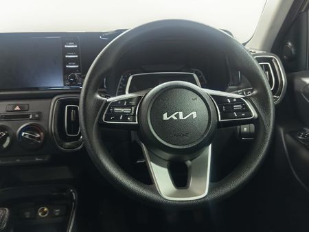 2026-Kia-Sonet-15-LS_15