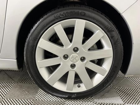 2012-Peugeot-207-CC-16-Sport-II_4