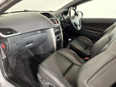 2012-Peugeot-207-CC-16-Sport-II_7