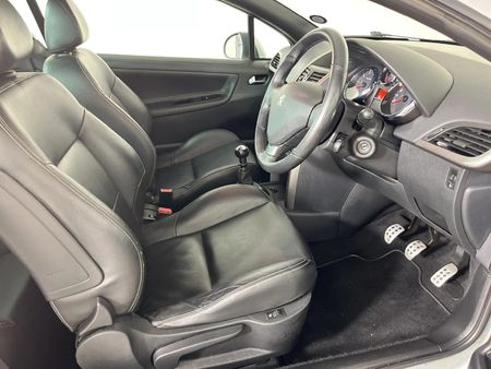 2012-Peugeot-207-CC-16-Sport-II_8