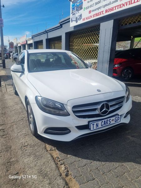 2016-Mercedes-Benz-C-Class-C-180-Auto_13