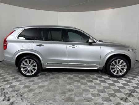 2017-Volvo-XC90-T8-Twin-Engine-Inscription-AWD_16