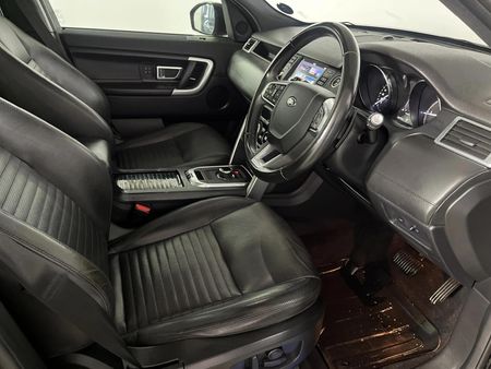 2019-Land-Rover-Discovery-Sport-20i4-D-HSE-Lux_9