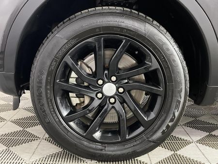 2019-Land-Rover-Discovery-Sport-20i4-D-HSE-Lux_4